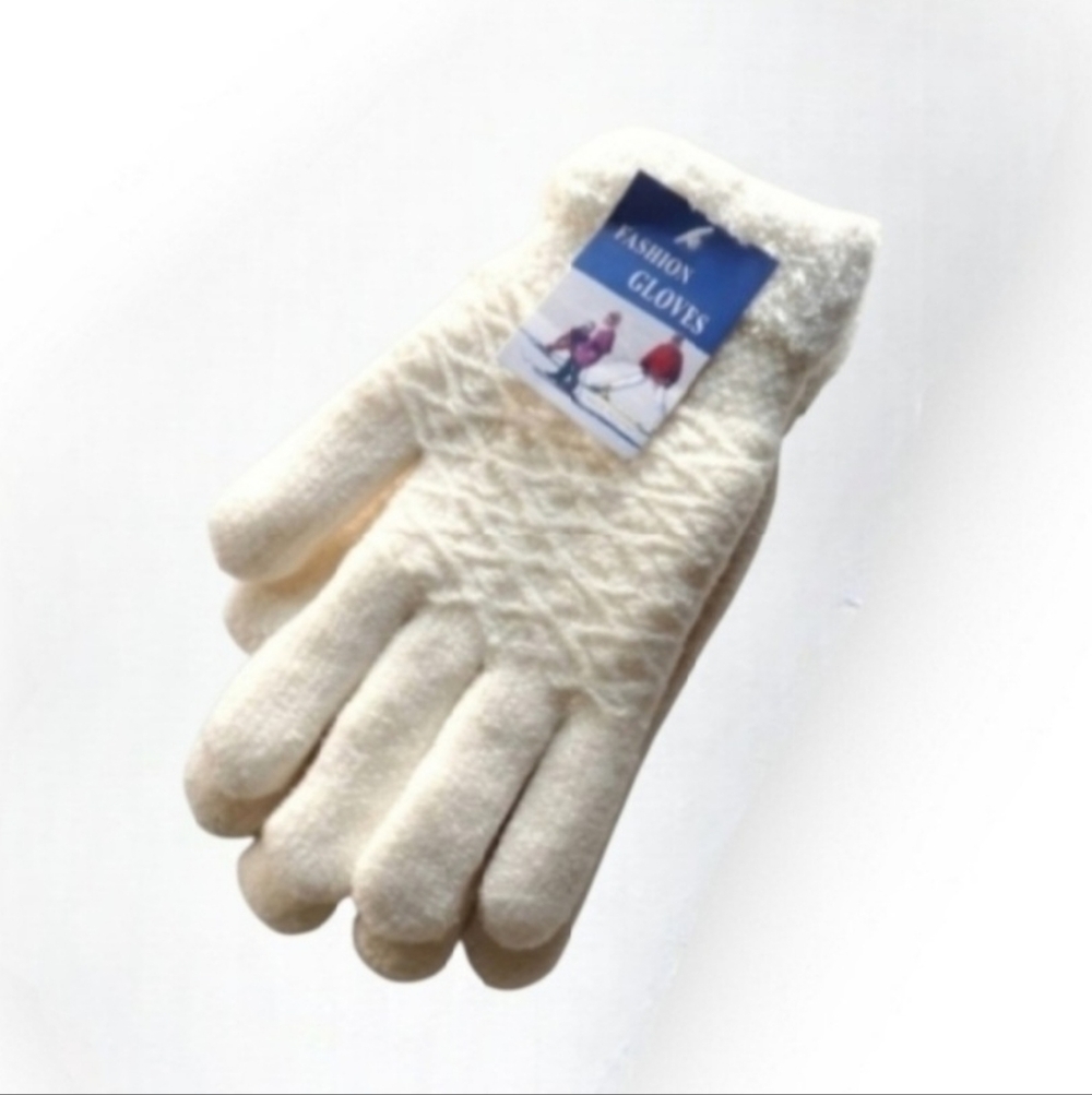 Thick and Warm Knit Gloves - Soft & Cozy Lining. Cream
